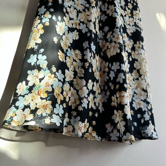 Adrianna Papell Black Floral Midi Dress Romantic Cottagecore Puff Sleeve Size 2 - Picture 6 of 7